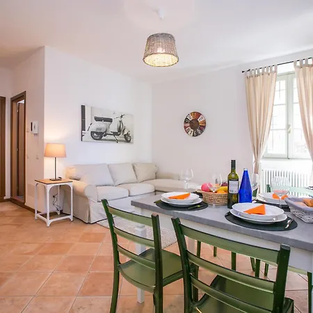 Apartment Casa Al Prato Apt. B Varenna